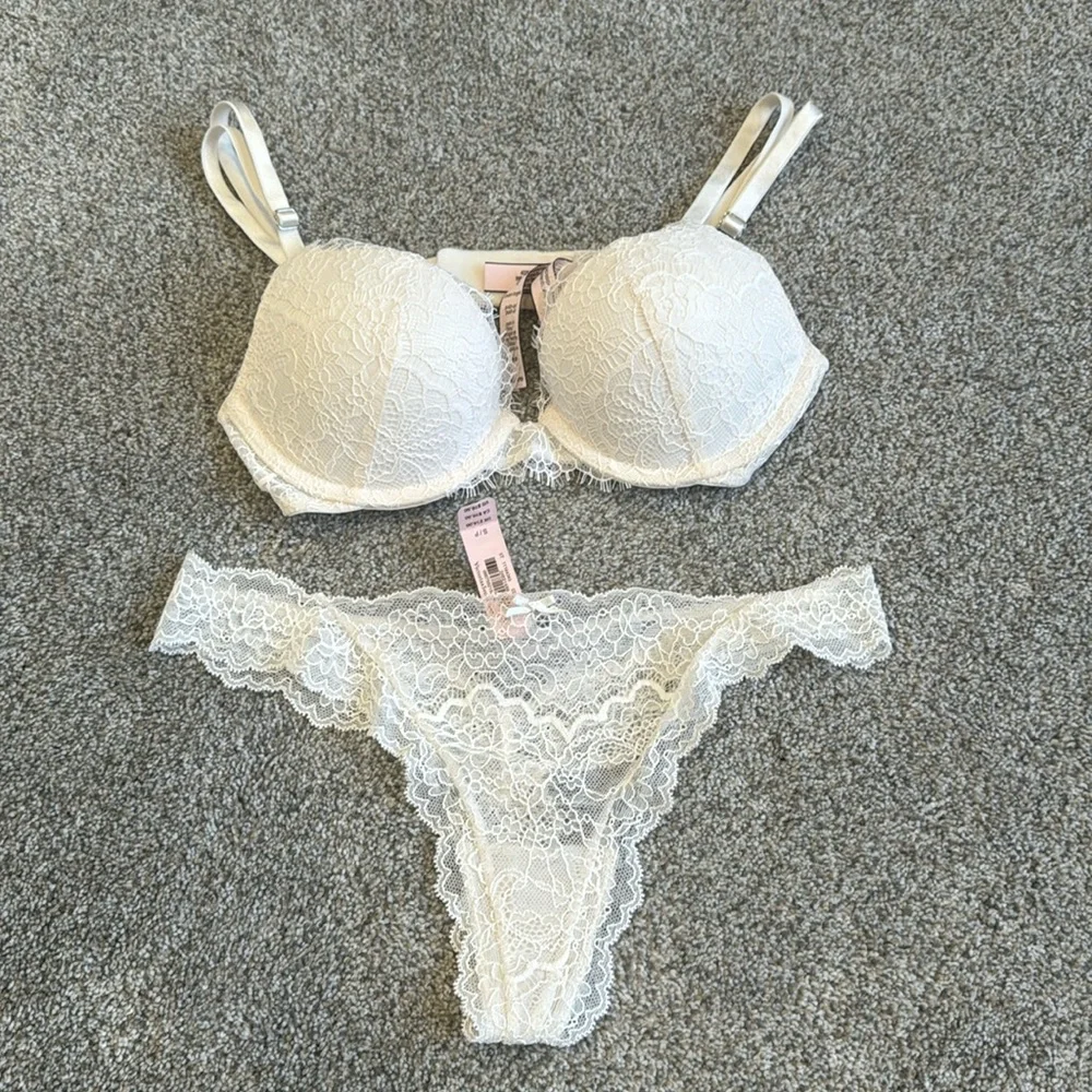 🛍️ NWT Victoria’s Secret Matching Push Up Bra & Lace Thong Set - Picture 1 of 7